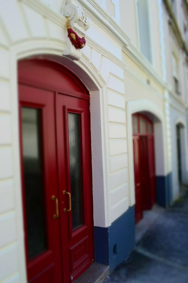 Bed & Breakfast La Tour Notre Dame 2*