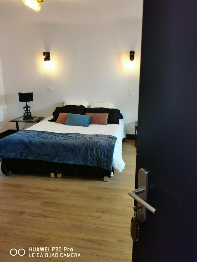 La Tour Notre Dame Bed & Breakfast